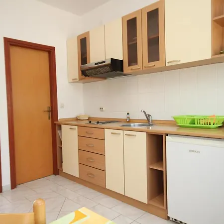 Apartment 8123a *
